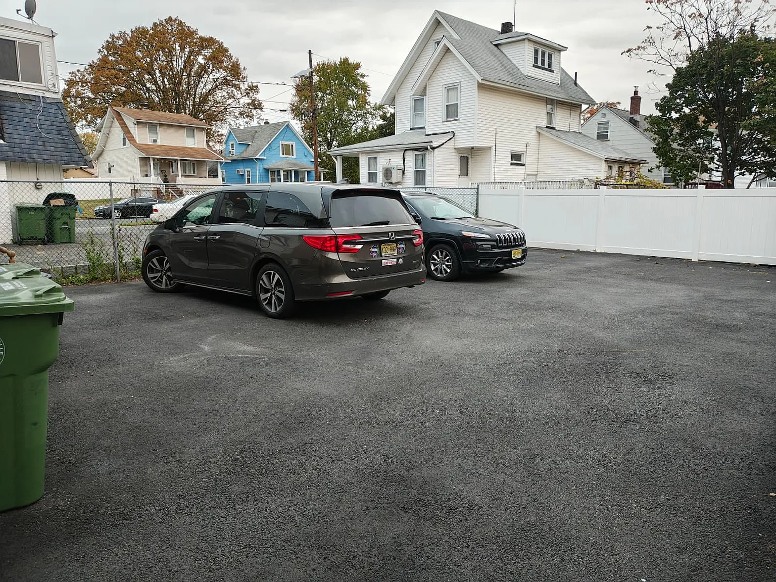 645 East Saint Georges Avenue - 2 — Photo 2