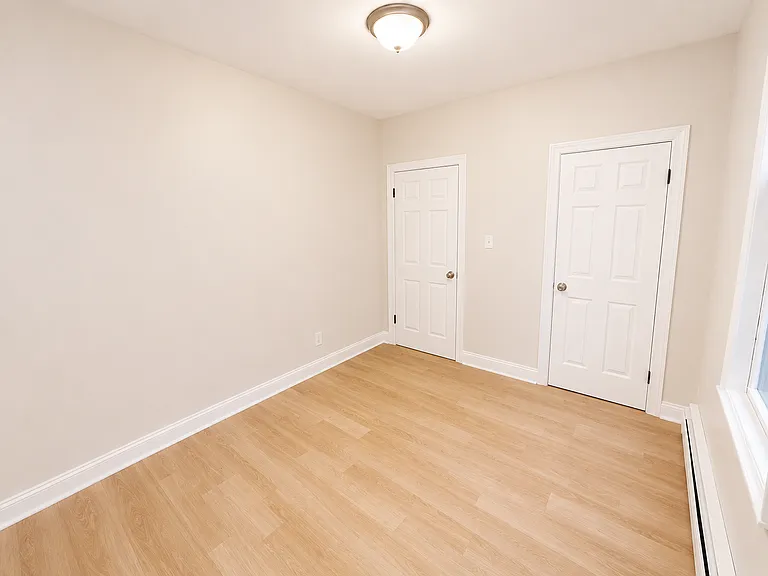 469 Avon Ave #1 — Photo 10