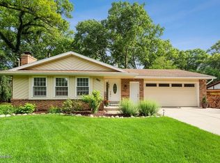 2897 W Marquette Woods Rd, Stevensville, MI 49127