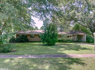 104 Redwood Dr, Texarkana, TX 75501