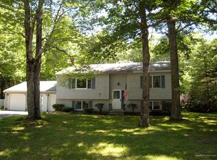 38 Eider Ln, Topsham, ME 04086