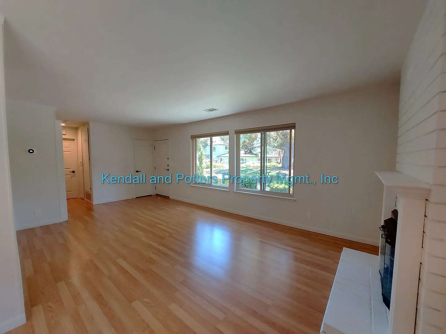 Beautifully Updated Capitola Shores 2 Bedroom/1 Bathroom — Photo 4