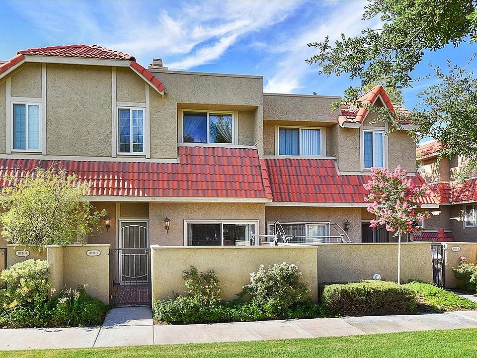 1st image of 17924 River Cir APT 5