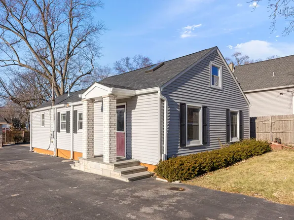 1375 Jackson St, Montgomery, IL 60538