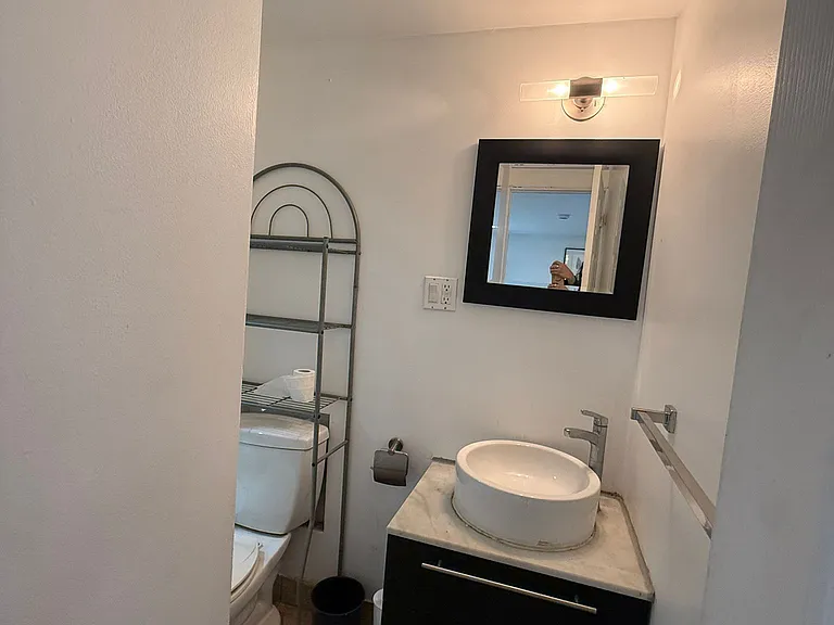 430 Balkan Rd #BASEMENT — Photo 19