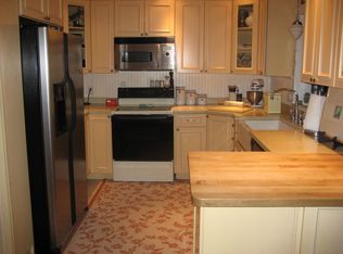 16 Farm Rd, Sherborn, MA 01770