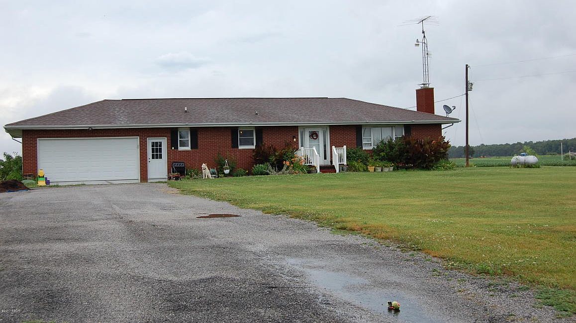 21343 Ewing Rd, Ewing, IL 62836 Zillow