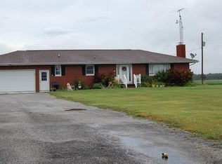 21343 Ewing Rd, Ewing, IL 62836