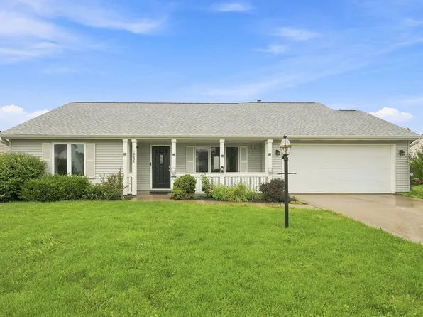 12832 Country Shoal Ln, Grabill, IN 46741