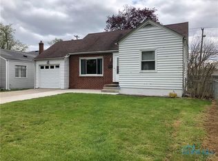 1027 Metcalf Rd, Toledo, OH 43615