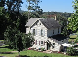 48 Adamstown Rd, Reinholds, PA 17569