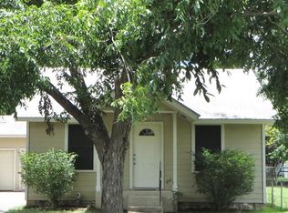 1010 S Walnut St, Georgetown, TX 78626