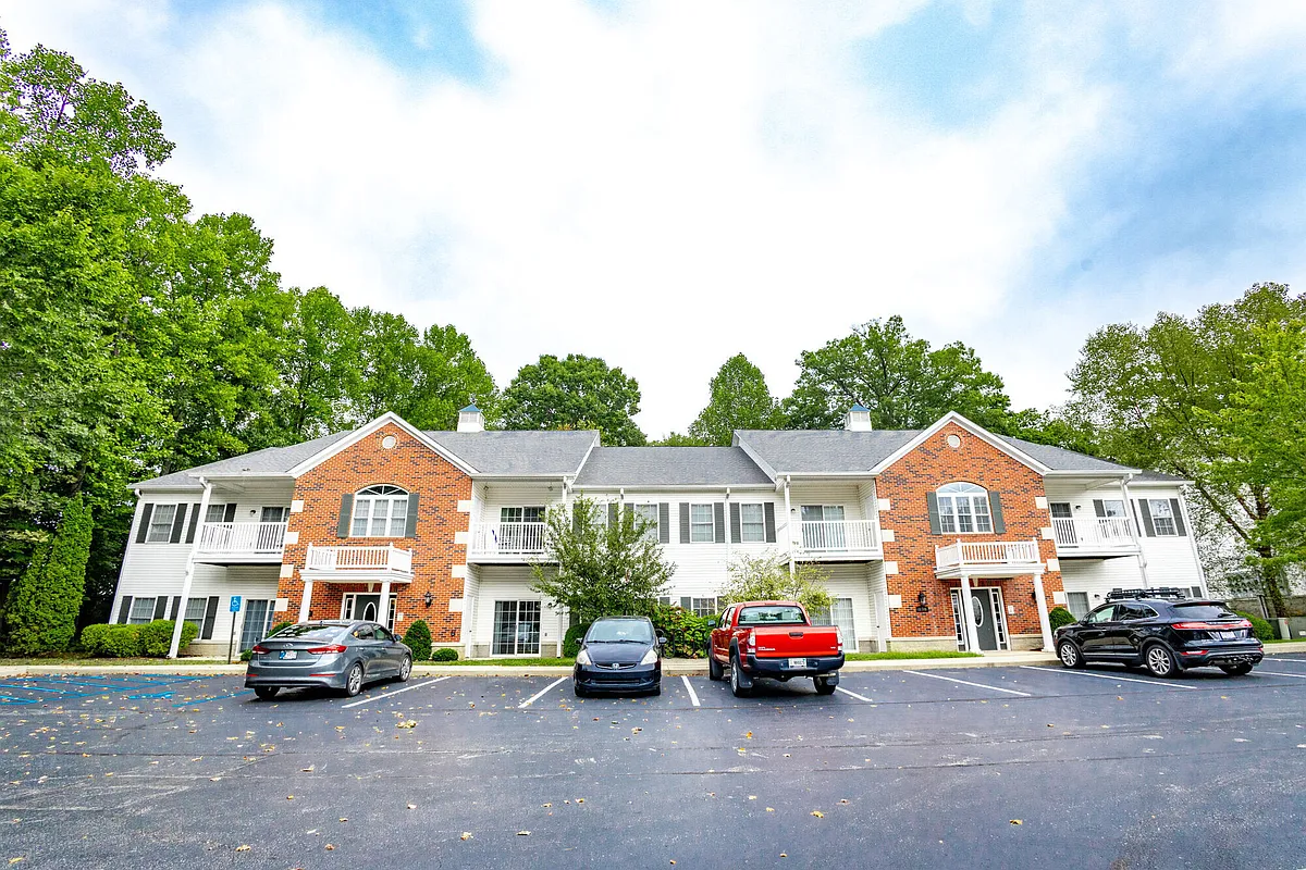 Building Photo - Forest Ridge