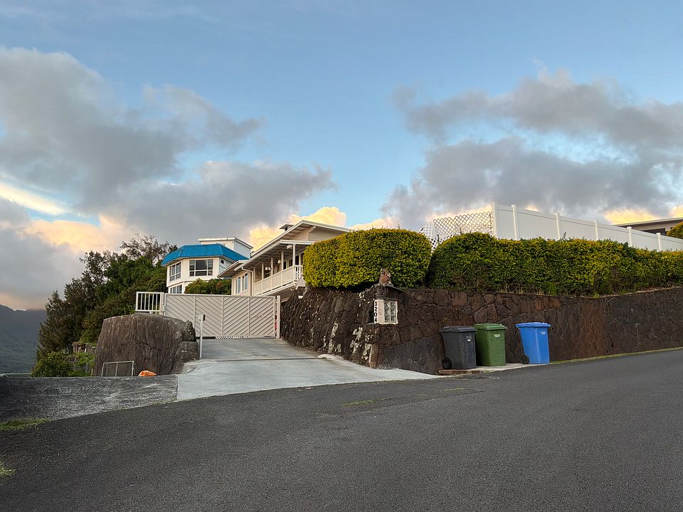 1st image of 3204 Pacific Heights Rd