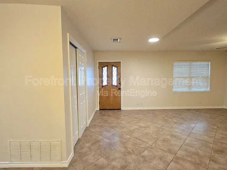 7609 Linkside St — Photo 35