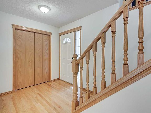 3rd image of 142 E Somerset Park SW