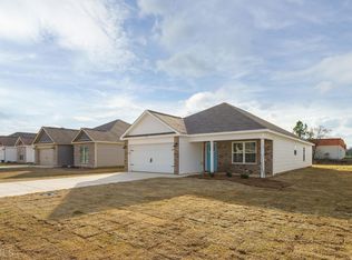 125 Hughes Dr, Warner Robins, GA 31093