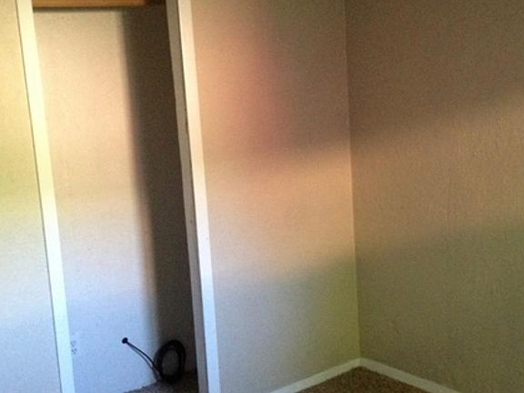 5th image of 858 S Roberta St Unit B