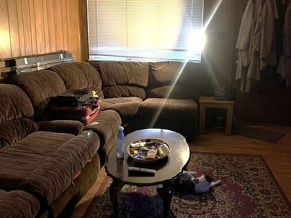 2nd image of 2255 Yemans St