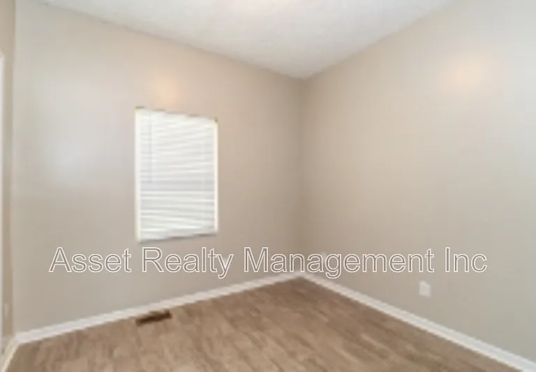 934 Ohio Ave — Photo 5