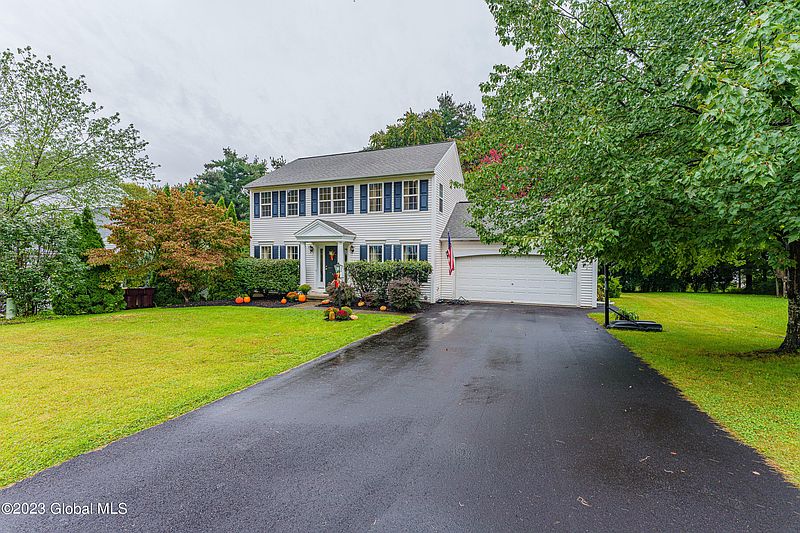 4th image of 212 S Springhurst Drive