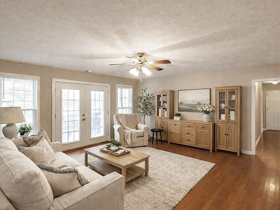 4th image of 693 Greenfield Ln