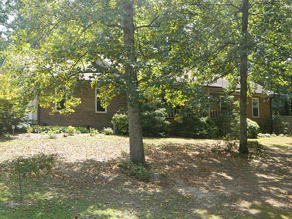 2nd image of 640 Lake Hills Dr
