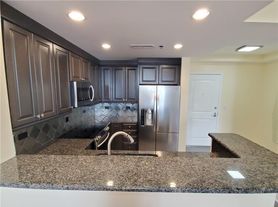 285 Centennial Olympic Park Dr NW