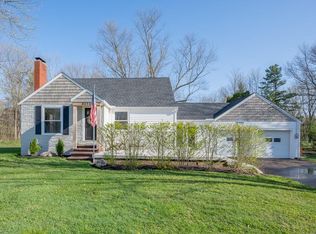 8050 Bainbridge Rd, Chagrin Falls, OH 44023