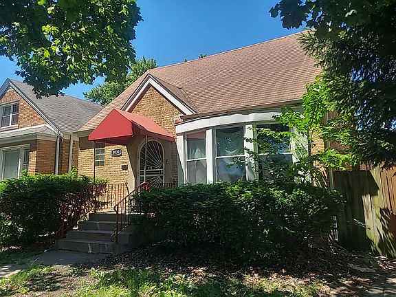 3rd image of 8030 S Talman Ave