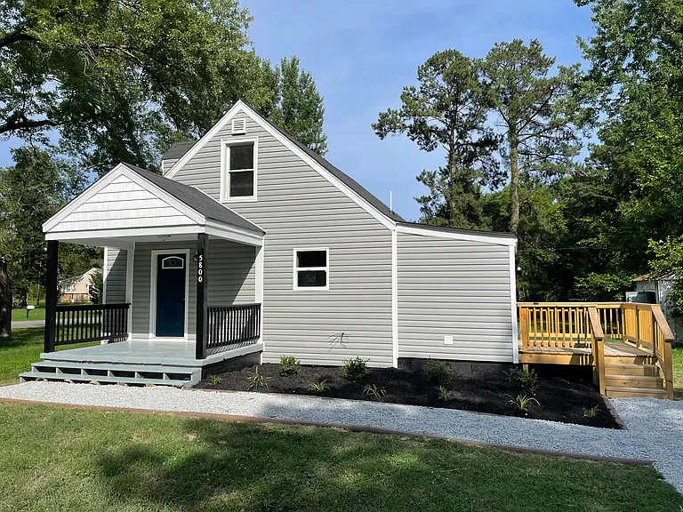 5800 Brighton Rd — Photo 2