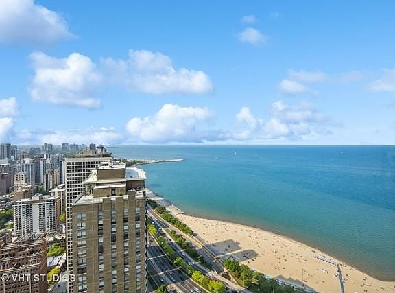 3rd image of 1000 N Lake Shore Plz APT 44D