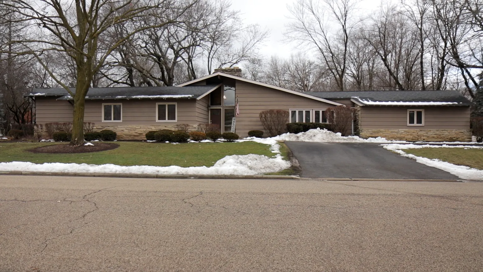 100 E Kimberly Ave photo 1