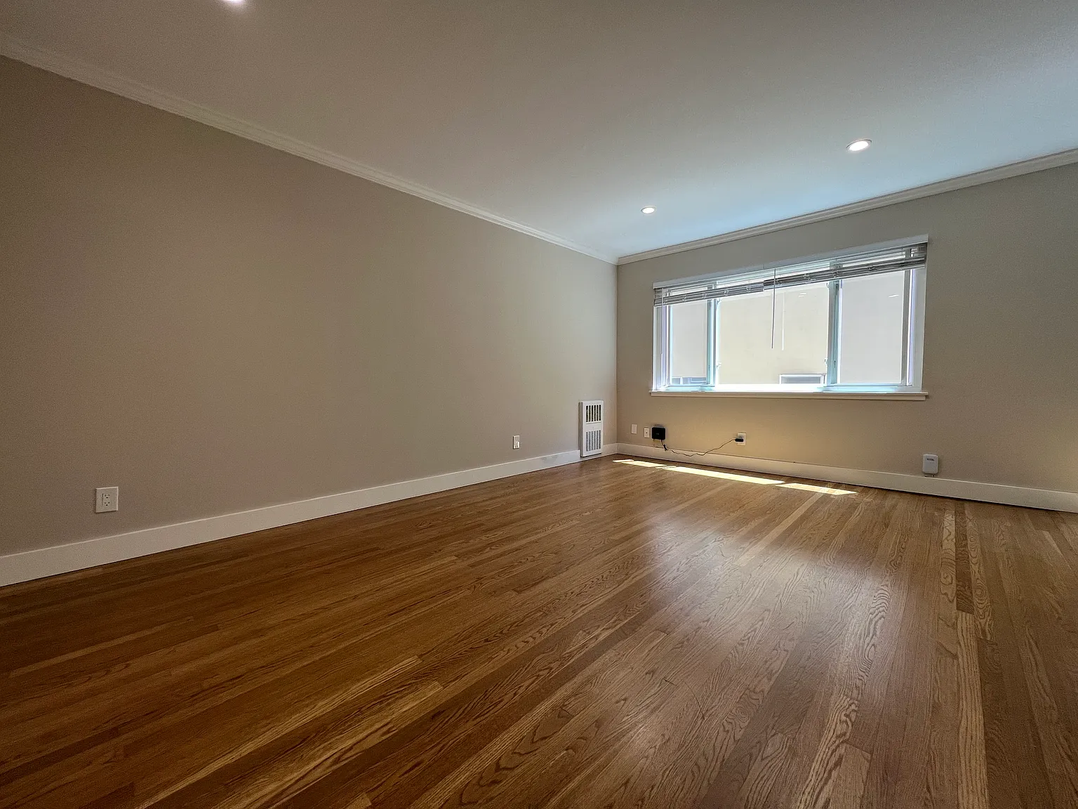 Studio, 450 sqft, $1,700 — Photo 2