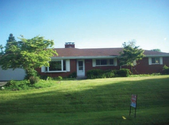 1st image of 19225 Montrose Dr