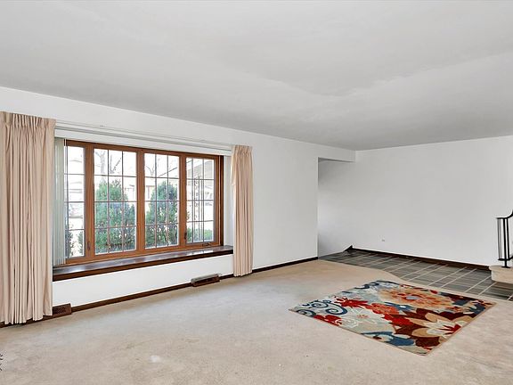 5th image of 22604 Lakeshore Dr