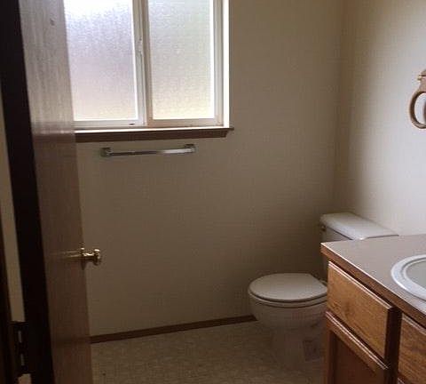 Laundry room/bathroom