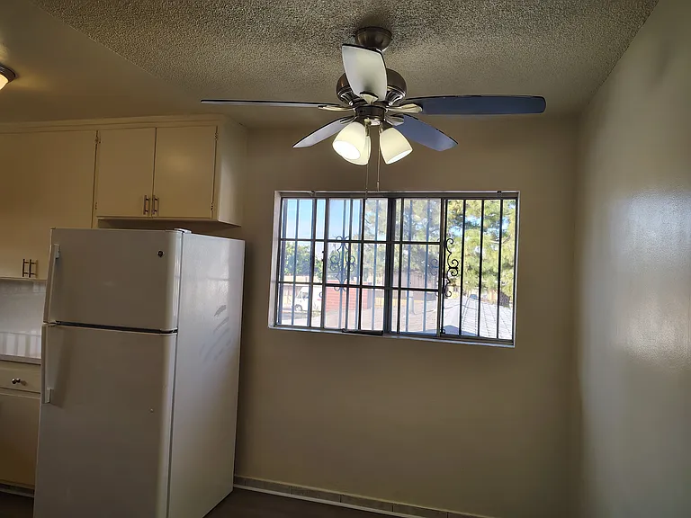 11022 Crenshaw Blvd #4 — Photo 15