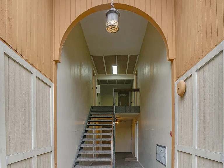 4875 SW Lombard Ave — Photo 1