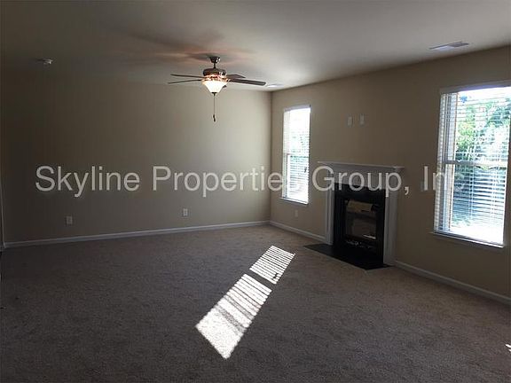 4th image of 1208 Ithaca Dr #1