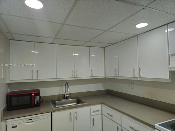 2nd image of 1720 NW North River Dr APT 308