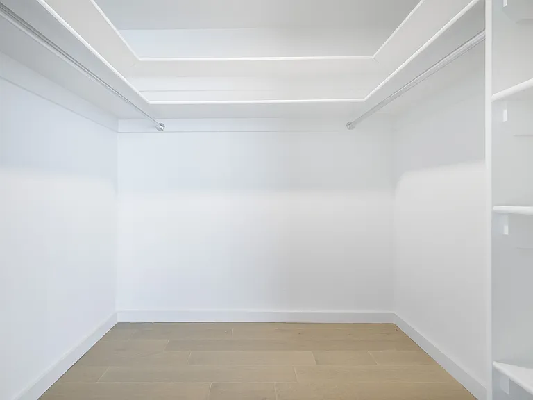 433 E 13th St #2JS — Photo 8
