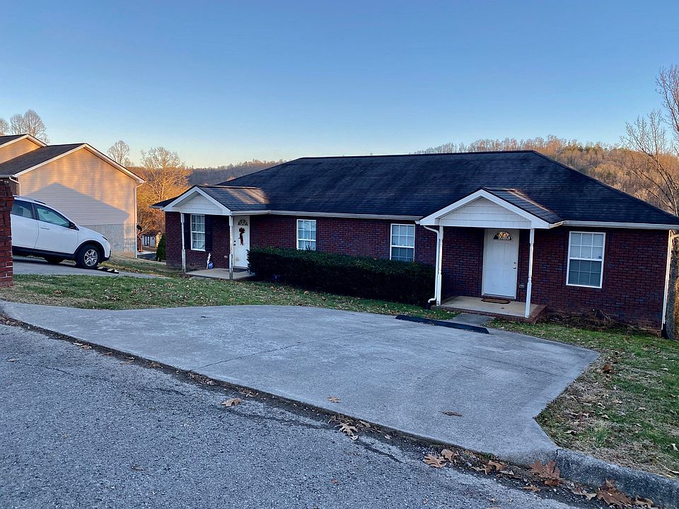 1st image of 313 Fawn Trail Dr