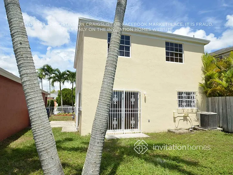 14002 SW 161st Ter — Photo 11