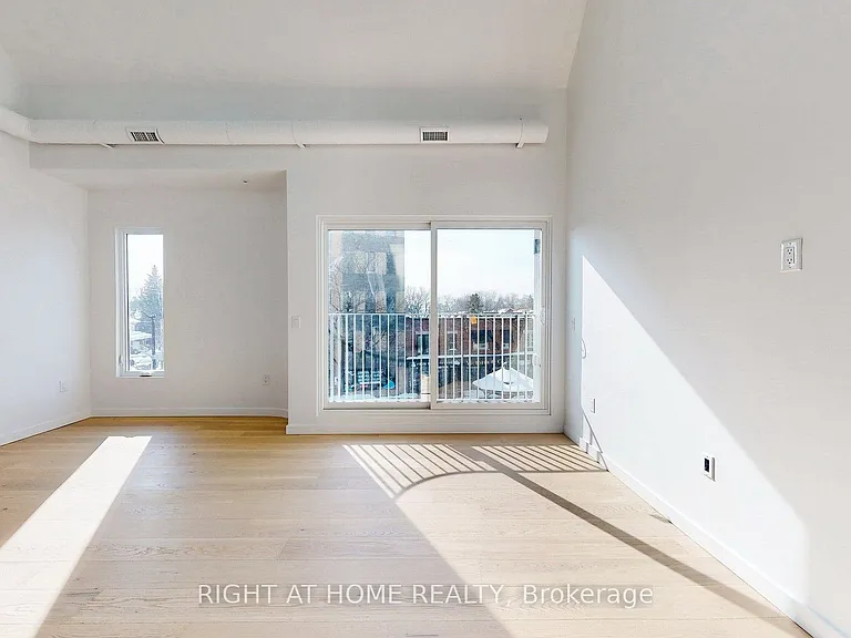 3122 Dundas St W #5 — Photo 6