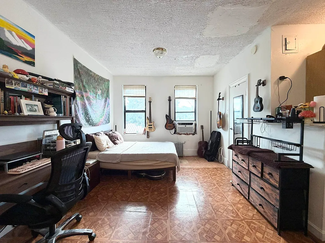 1920 Osborne Place 1E