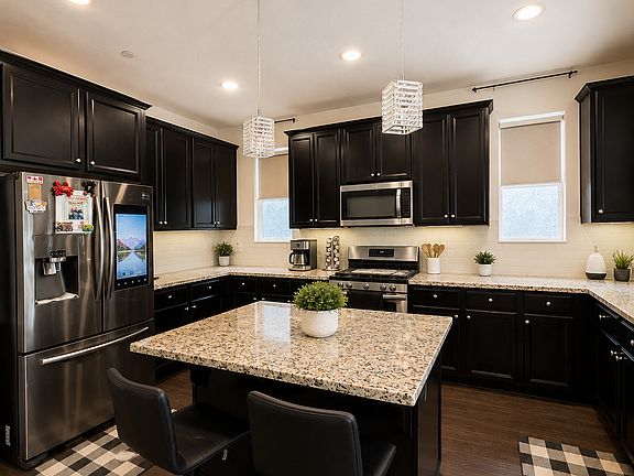 4th image of 3243 Pitkin Way