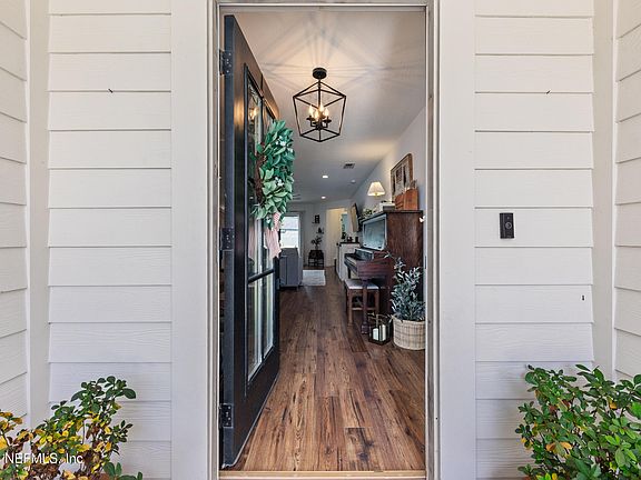 3rd image of 396 MEADOW RIDGE Drive