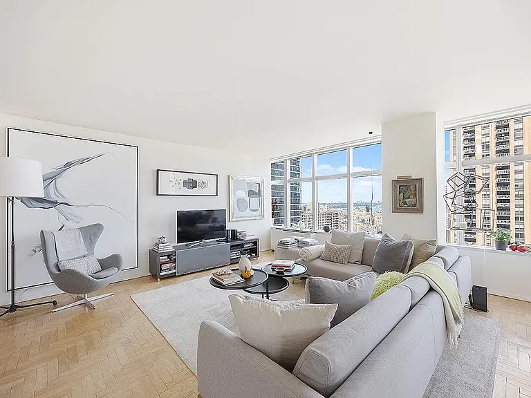 160 W 66th St #32D — Photo 9