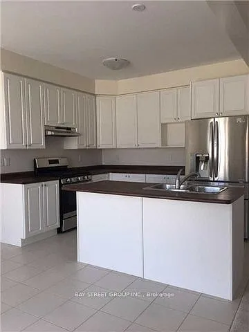 4 bed, $4,000 — Photo 4